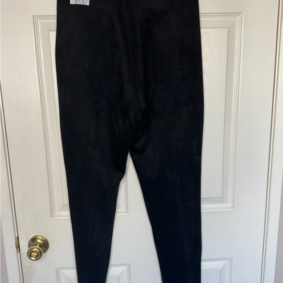 Zara- Mid Rise Leggings. XL - Picture 5 of 11